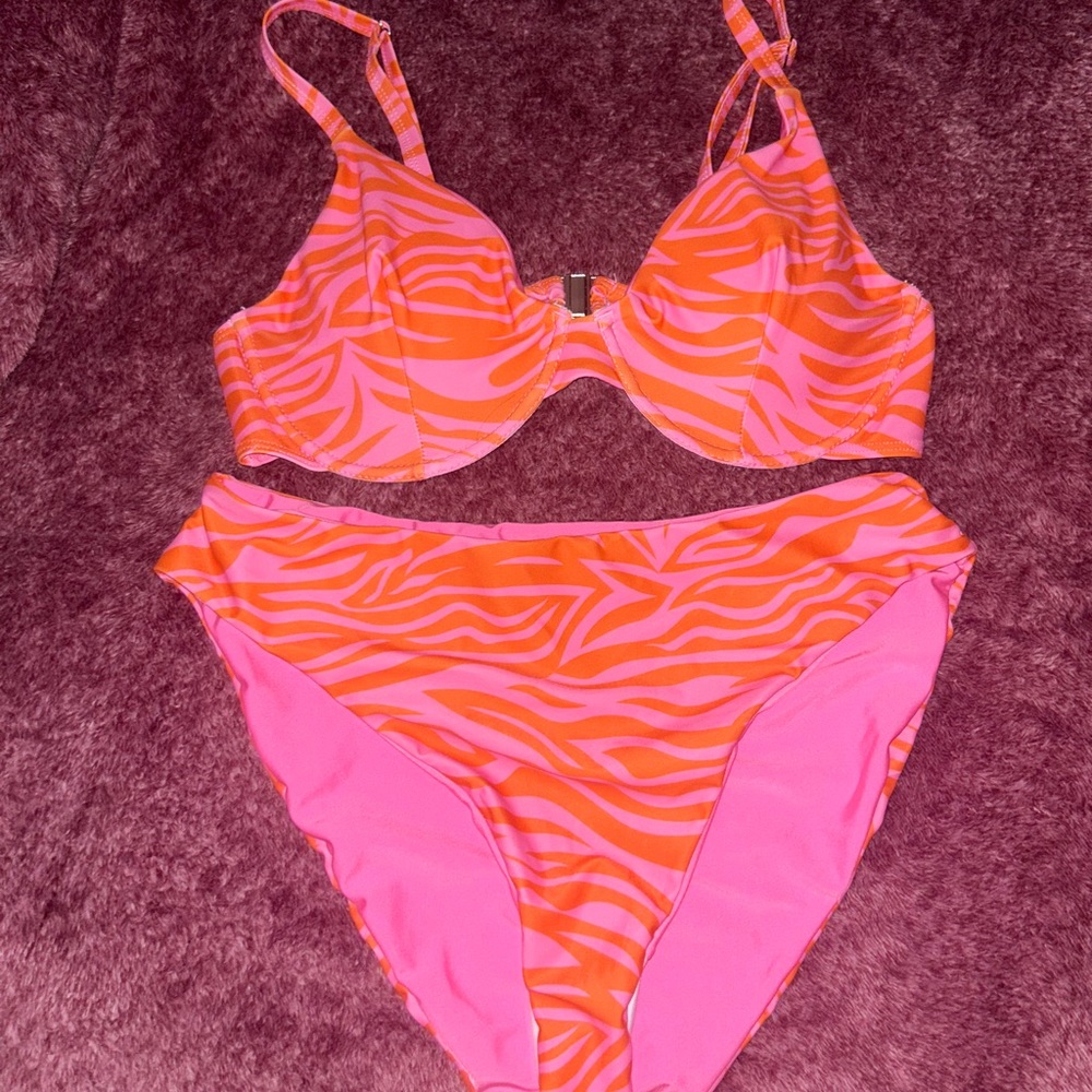 SHEIN Pink and White Printed Bathing Suit